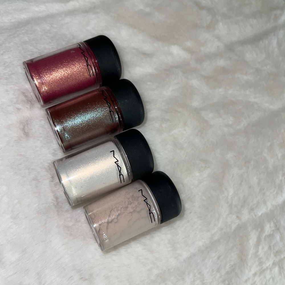 MAC EYESHADOW BUNDLE